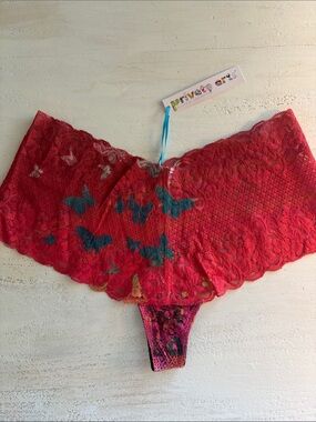 Private Arts Butterfly lave low rise cheeksters